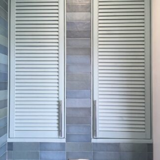 ПАРА НЕБОЛЬШИХ ДВЕРЕЙ