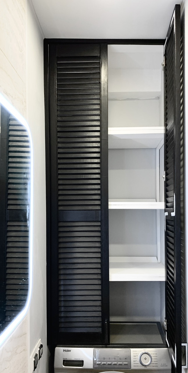 МАЛЕНЬКИЙ ЧЕРНЫЙ ШКАФЧИК — изображение 2