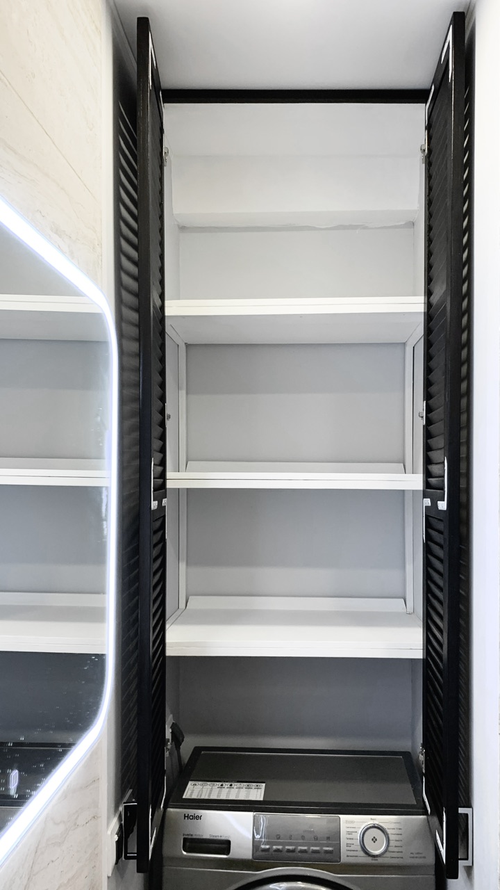 МАЛЕНЬКИЙ ЧЕРНЫЙ ШКАФЧИК — изображение 3