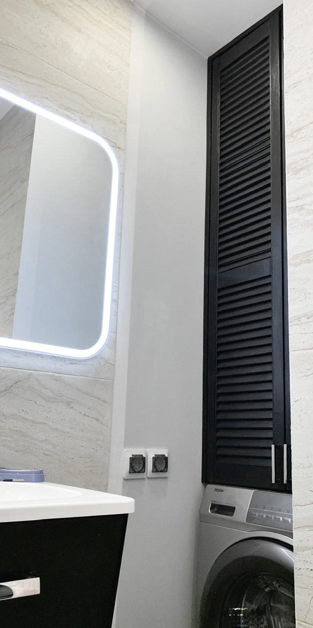 МАЛЕНЬКИЙ ЧЕРНЫЙ ШКАФЧИК — изображение 4